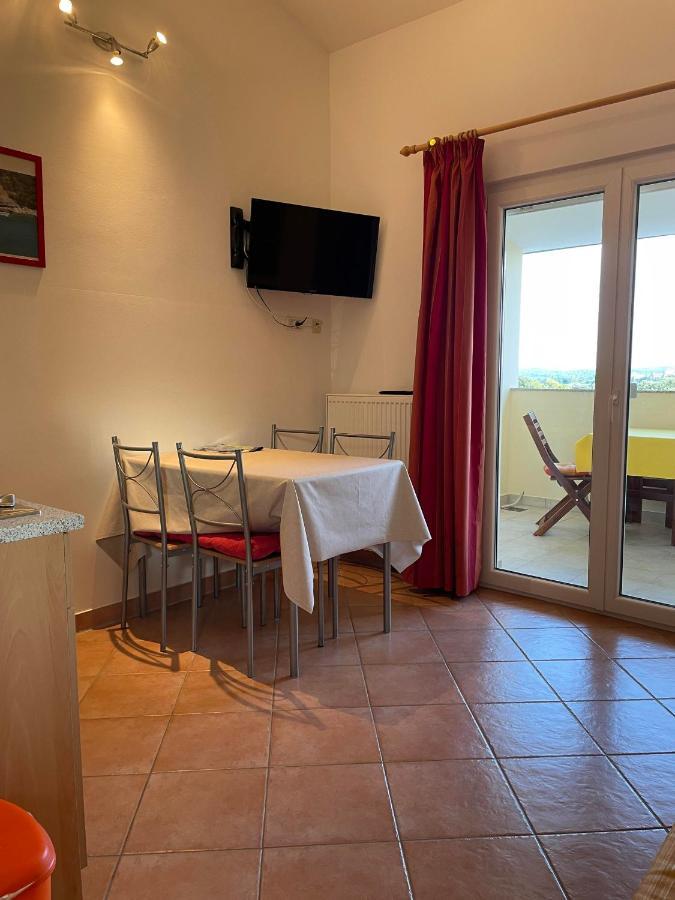 Villa Vinki Vinkuran Exteriör bild