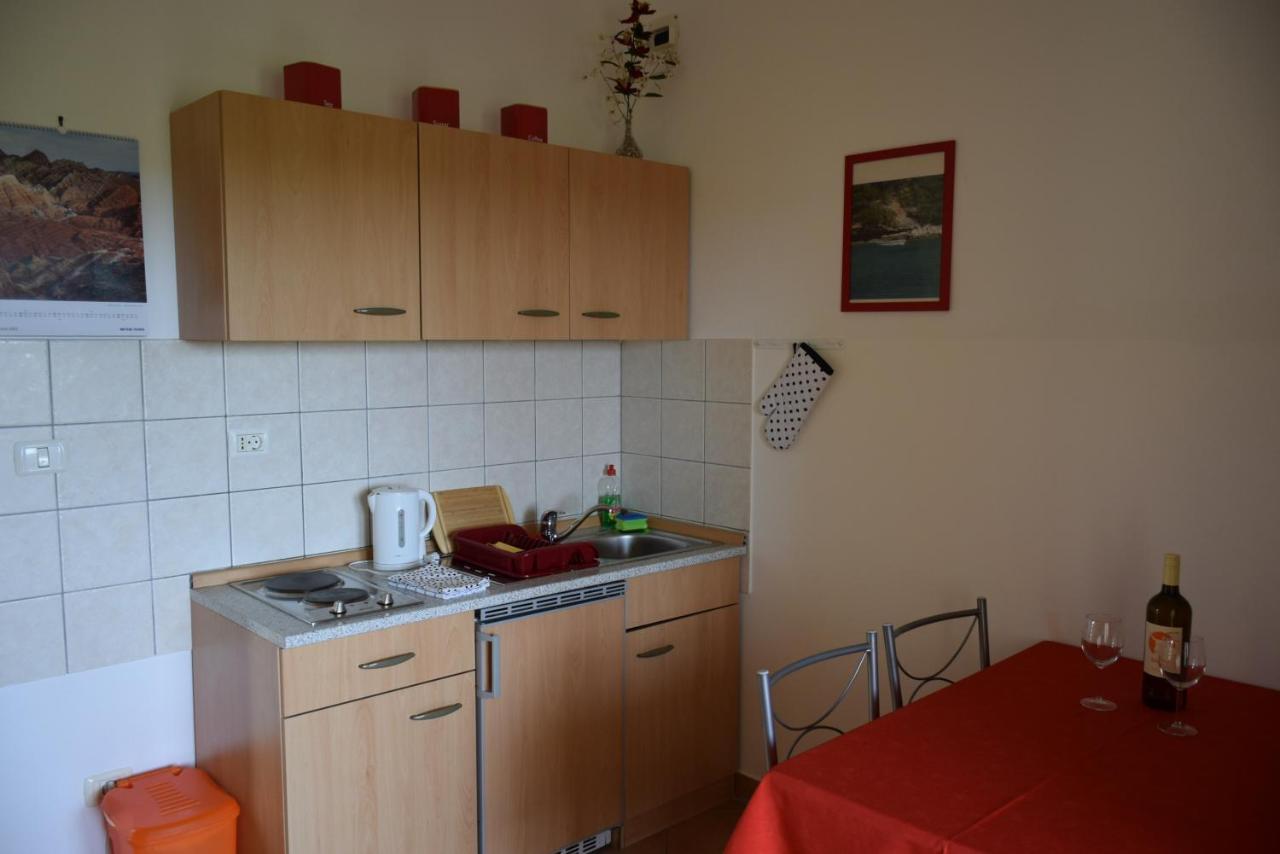 Villa Vinki Vinkuran Exteriör bild
