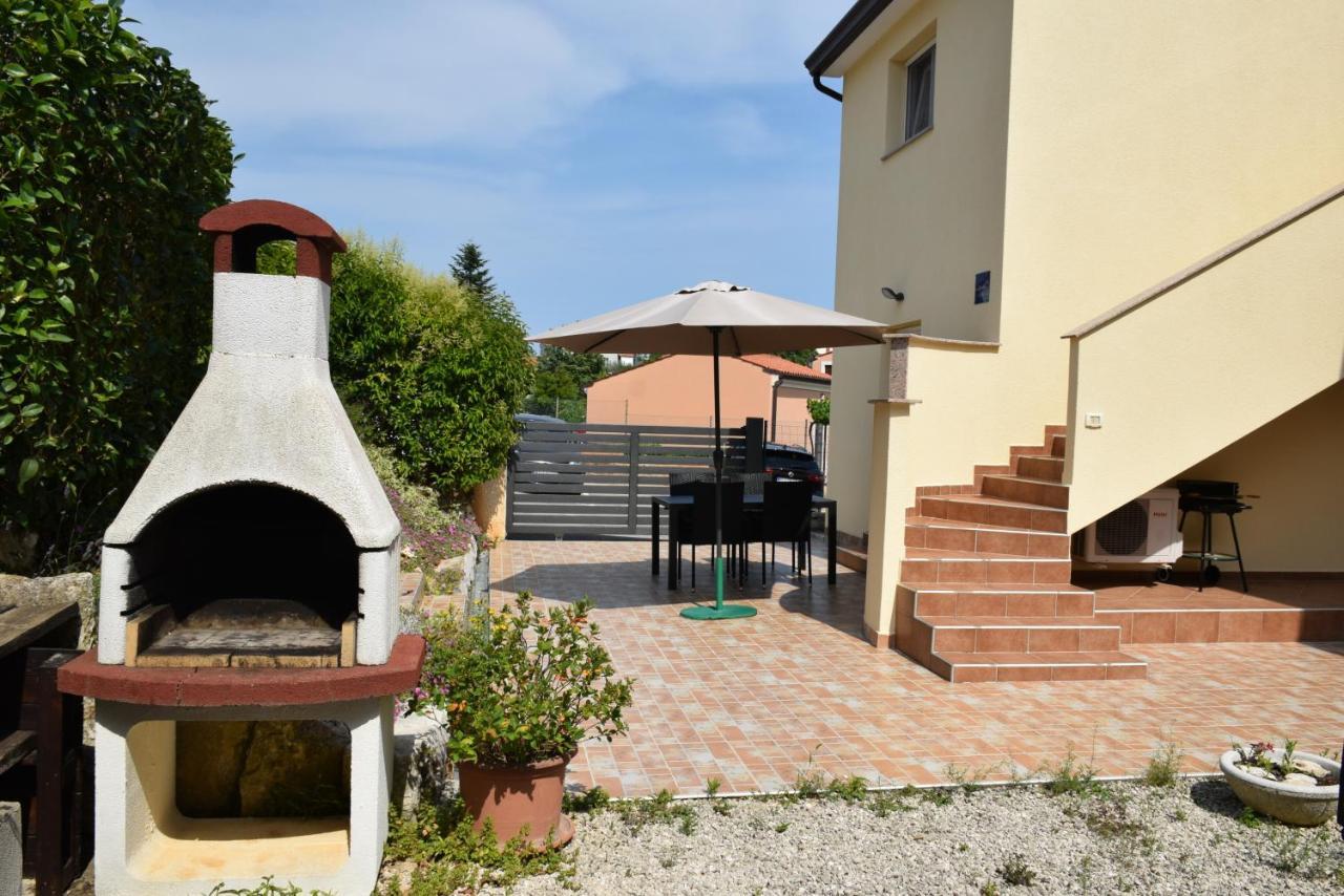 Villa Vinki Vinkuran Exteriör bild