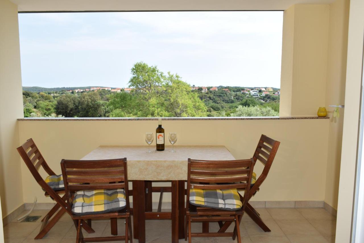 Villa Vinki Vinkuran Exteriör bild
